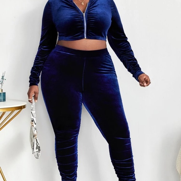 Fashion Nova Cropped Blue Velour Set - Picture 1 of 2